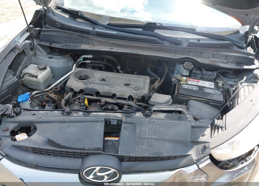 2011 HYUNDAI TUCSON GLS VIN: KM8JU3AC8BU296105