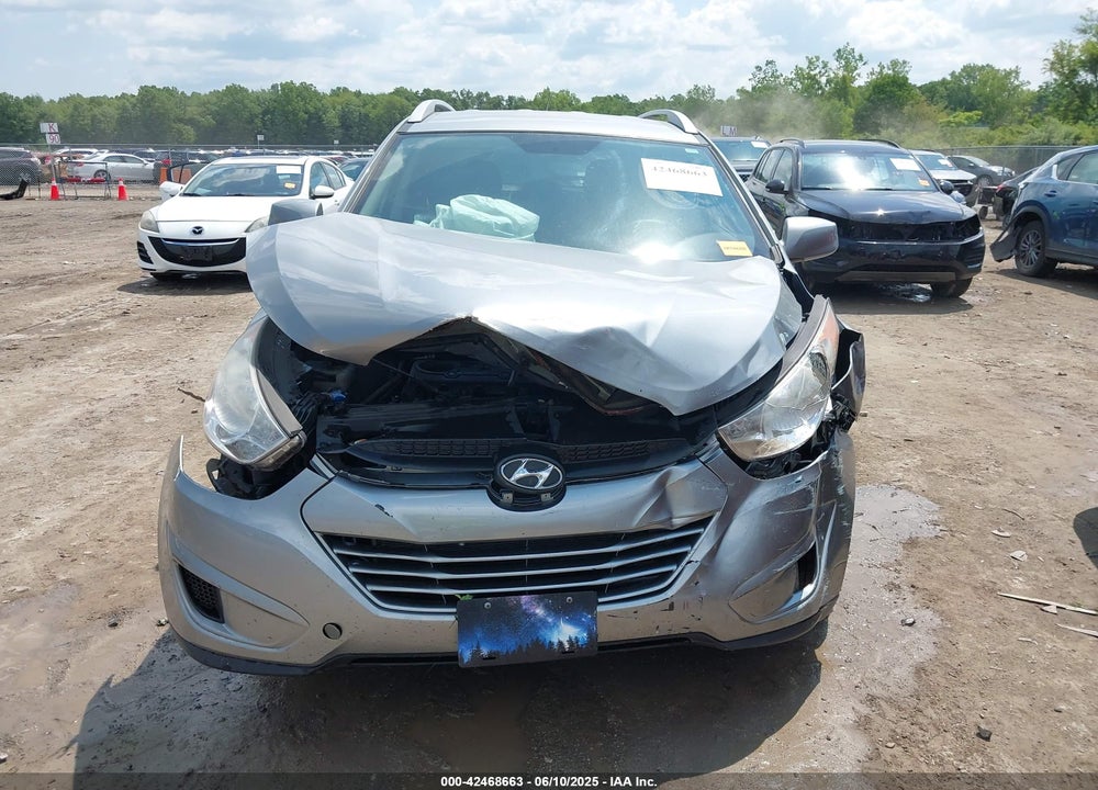 2011 HYUNDAI TUCSON GLS VIN: KM8JU3AC8BU296105
