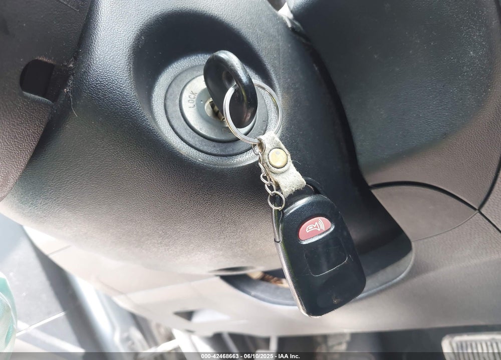 2011 HYUNDAI TUCSON GLS VIN: KM8JU3AC8BU296105