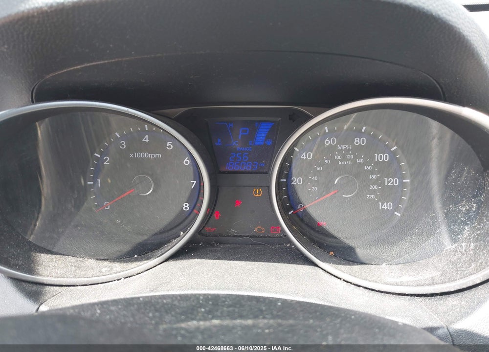2011 HYUNDAI TUCSON GLS VIN: KM8JU3AC8BU296105