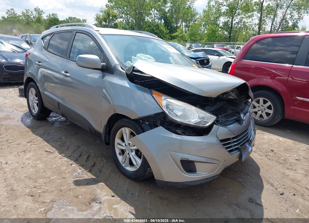 2011 HYUNDAI TUCSON GLS VIN: KM8JU3AC8BU296105