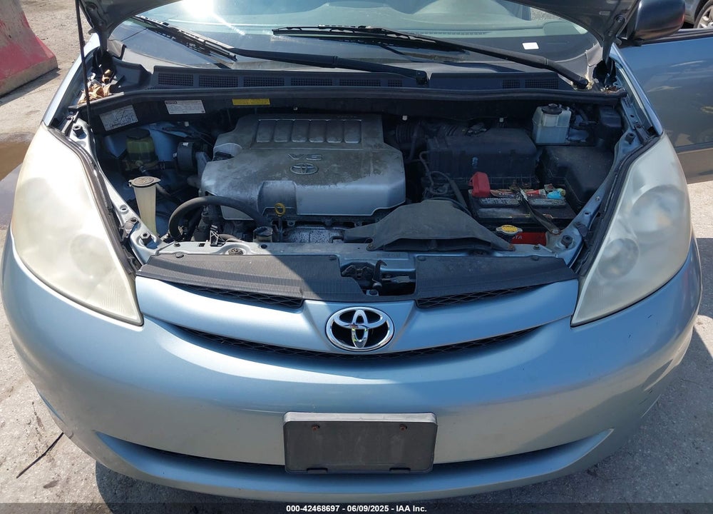 2010 TOYOTA SIENNA LE VIN: 5TDKK4CC7AS323234