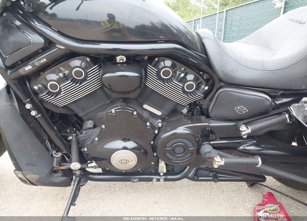 2009 HARLEY-DAVIDSON VRSCDX VIN: 1HD1HHH139K807184