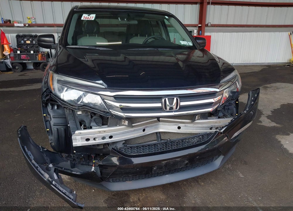 2017 HONDA PILOT LX VIN: 5FNYF6H10HB088465