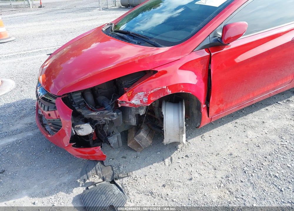 2013 HYUNDAI ELANTRA VIN: KMHDH6AE8DU010423