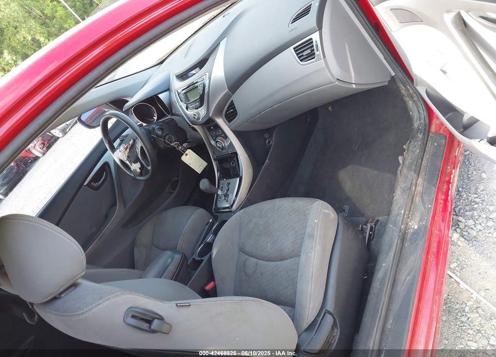 2013 HYUNDAI ELANTRA VIN: KMHDH6AE8DU010423