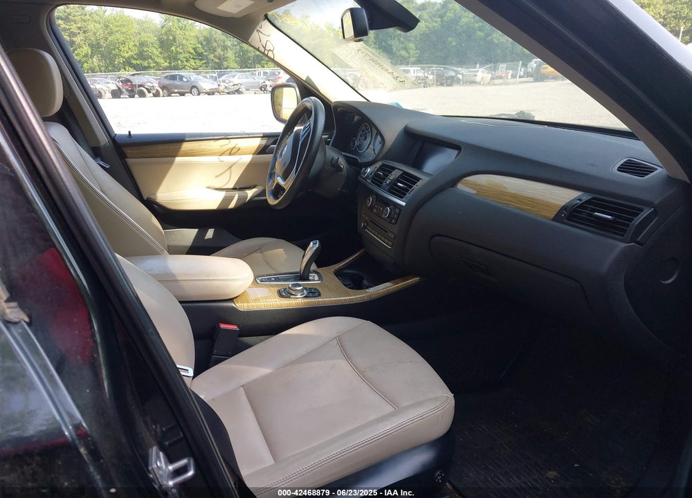 2011 BMW X3 VIN: 5UXWX7C55BL735532