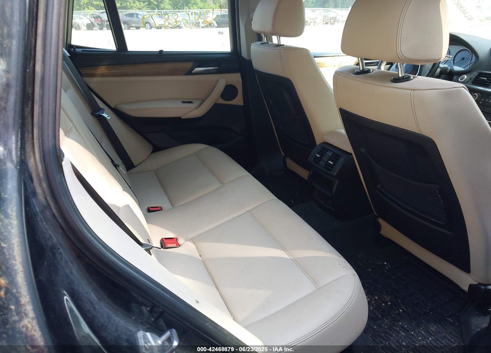 2011 BMW X3 VIN: 5UXWX7C55BL735532