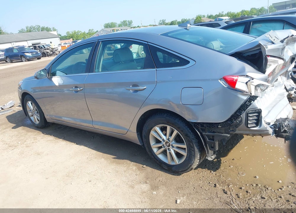 2015 HYUNDAI SONATA VIN: 5NPE24AF0FH252319