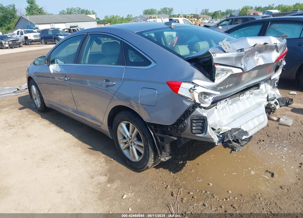 2015 HYUNDAI SONATA VIN: 5NPE24AF0FH252319