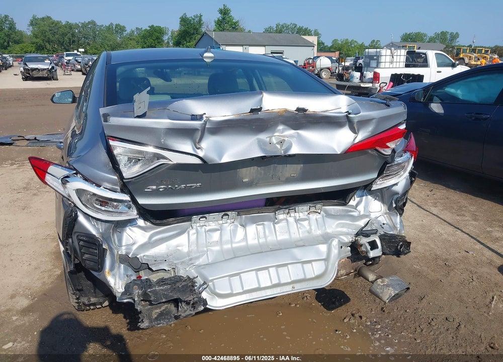 2015 HYUNDAI SONATA VIN: 5NPE24AF0FH252319