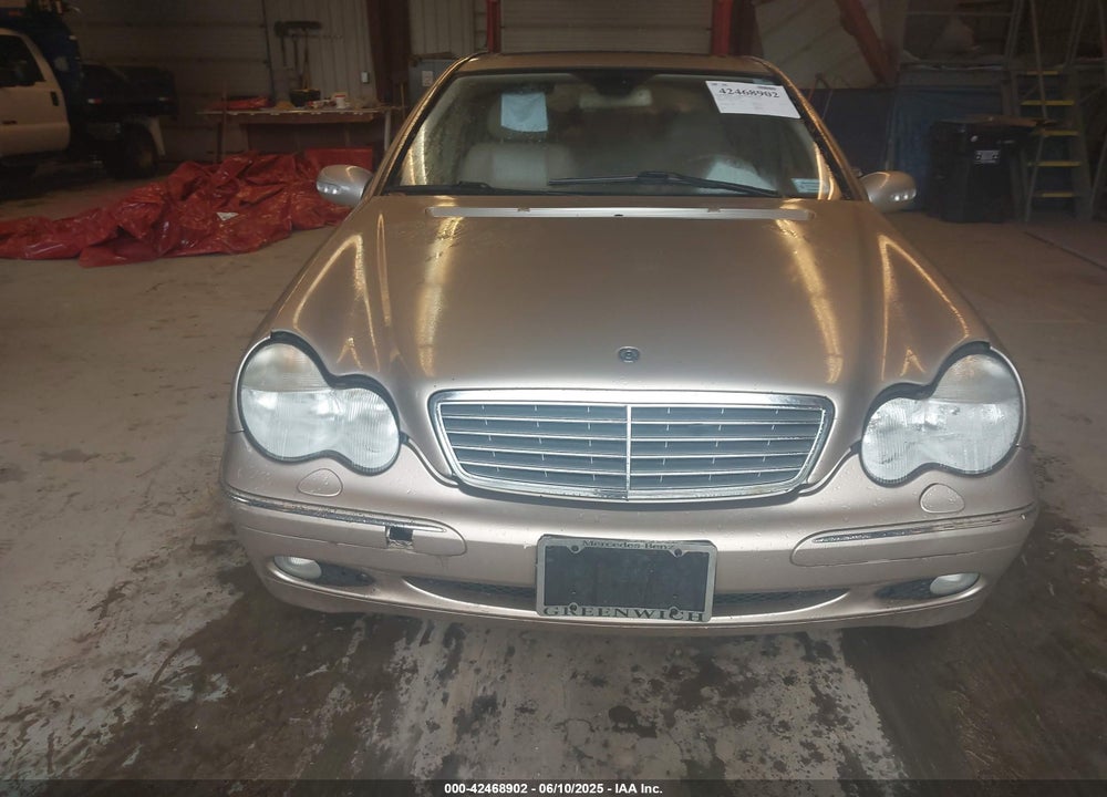 2002 MERCEDES-BENZ C 240 VIN: WDBRF61J82E005564
