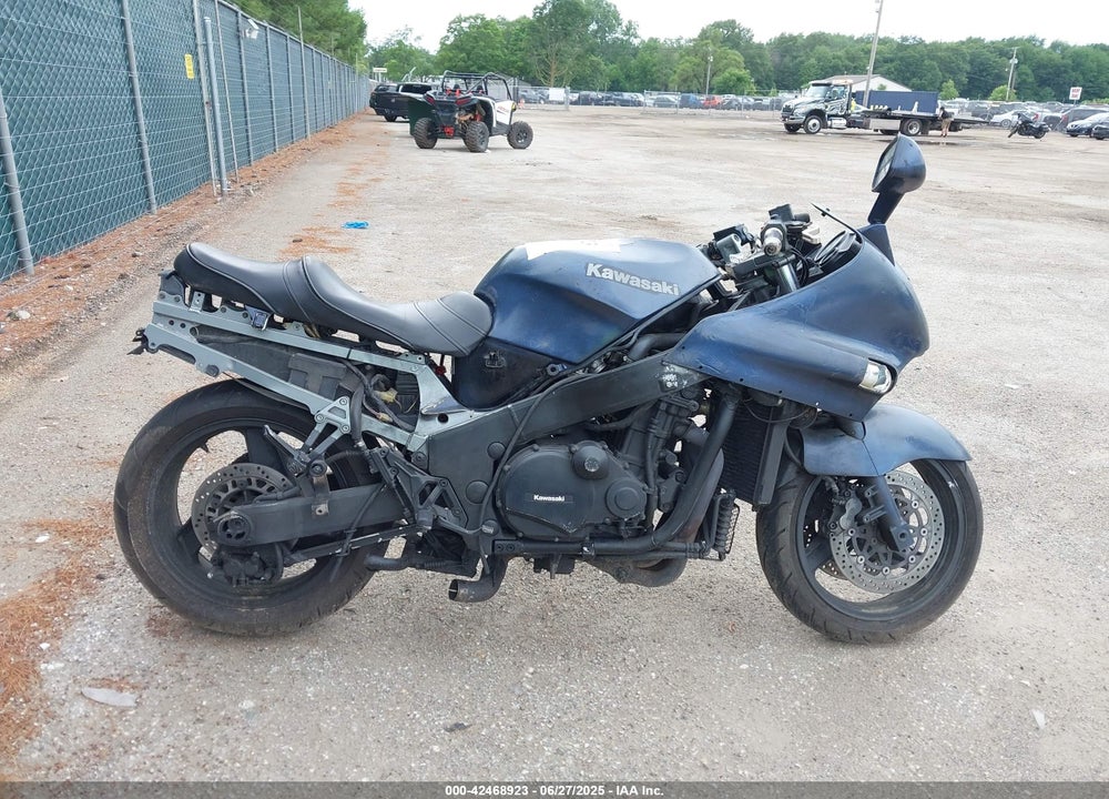 1990 KAWASAKI ZX1100 VIN: JKAZXBC18LB500428