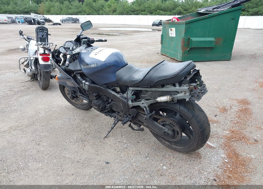 1990 KAWASAKI ZX1100 VIN: JKAZXBC18LB500428