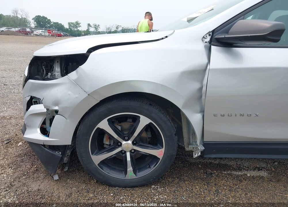 2020 CHEVROLET EQUINOX FWD LS VIN: 3GNAXHEV4LS646150