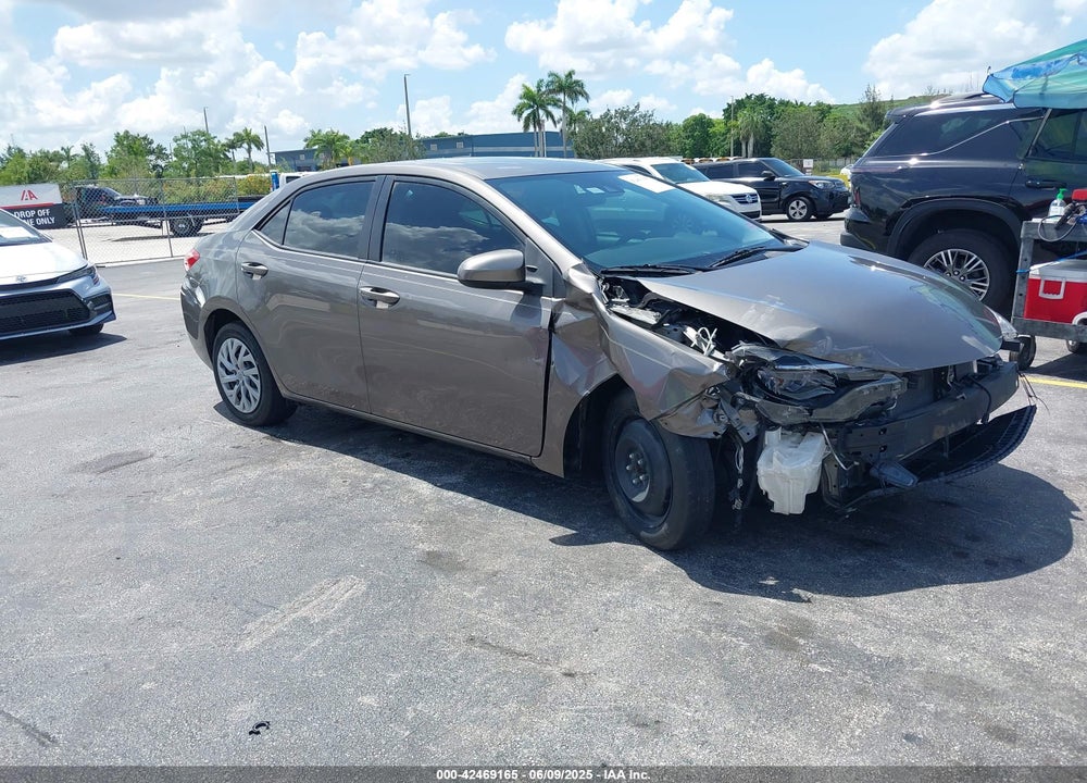 2018 TOYOTA COROLLA LE VIN: 2T1BURHE9JC028064