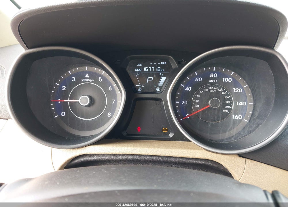 2012 HYUNDAI ELANTRA VIN: 5NPDH4AE6CH143568