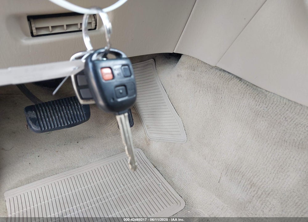2006 TOYOTA LAND CRUISER VIN: JTEHT05J162091395