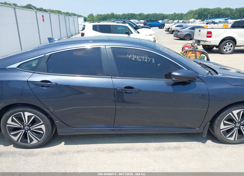 2017 HONDA CIVIC VIN: 2HGFC1F48HH659163