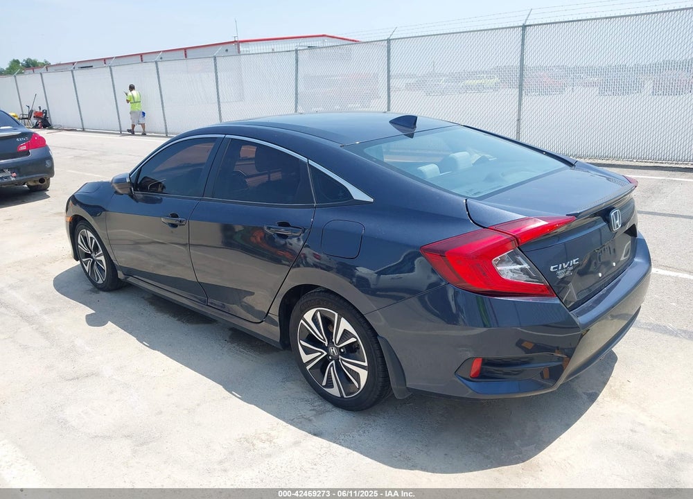 2017 HONDA CIVIC VIN: 2HGFC1F48HH659163