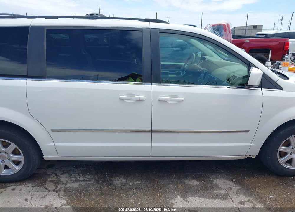 2010 CHRYSLER TOWN & COUNTRY TOURING VIN: 2A4RR5D11AR162735
