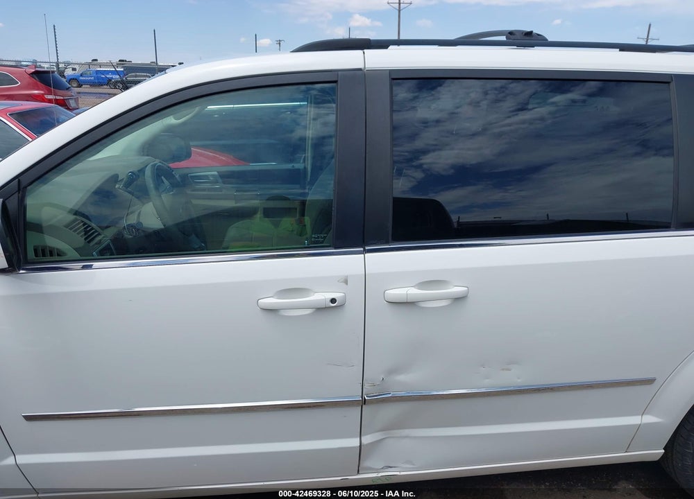 2010 CHRYSLER TOWN & COUNTRY TOURING VIN: 2A4RR5D11AR162735