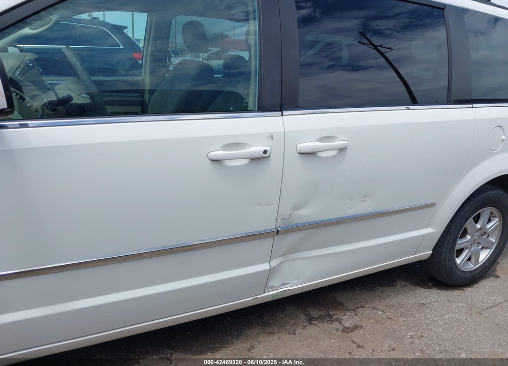 2010 CHRYSLER TOWN & COUNTRY TOURING VIN: 2A4RR5D11AR162735