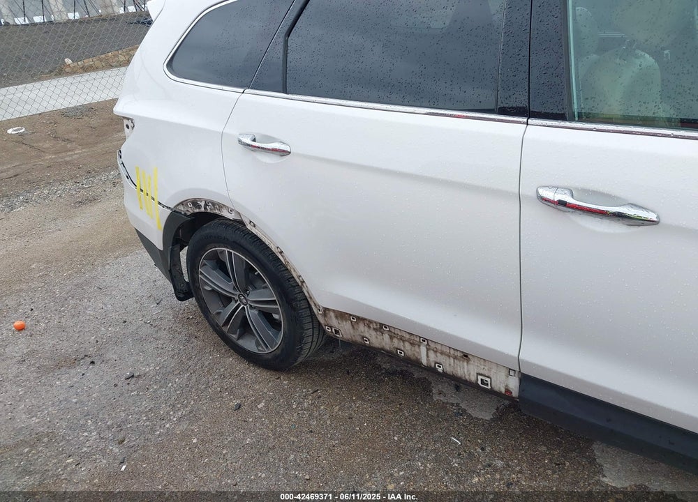 2014 HYUNDAI SANTA FE VIN: KM8SR4HF8EU053345