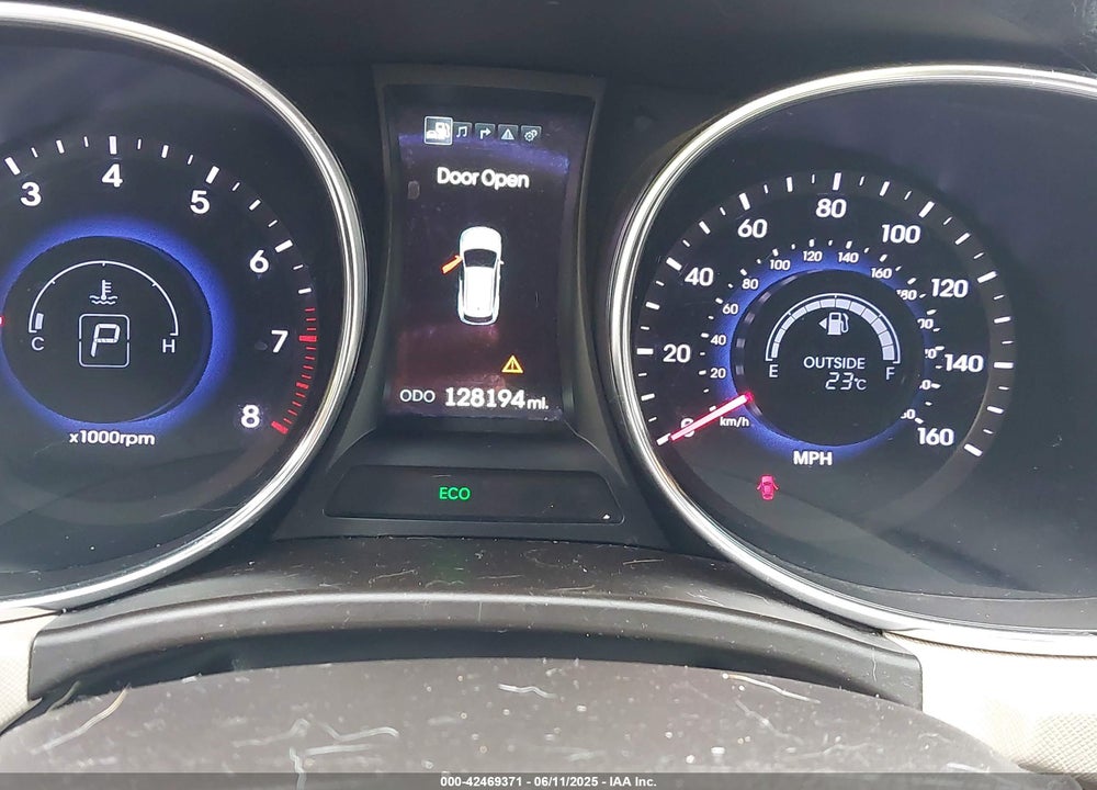 2014 HYUNDAI SANTA FE VIN: KM8SR4HF8EU053345