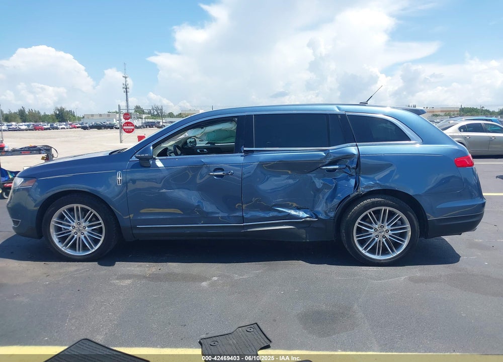 2018 LINCOLN MKT VIN: 2LMHJ5AT4JBL02056