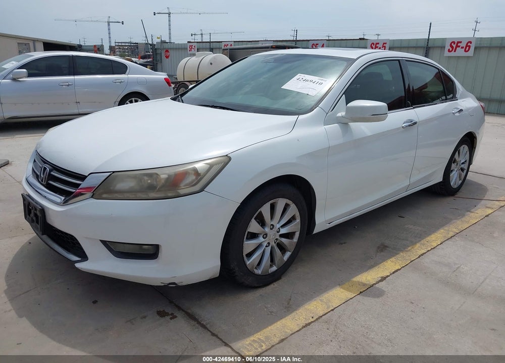 2015 HONDA ACCORD VIN: 1HGCR3F90FA030839