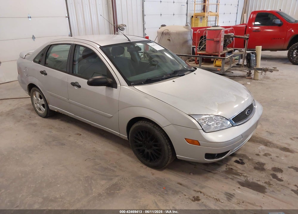 2005 FORD FOCUS VIN: 1FAFP34N25W139215
