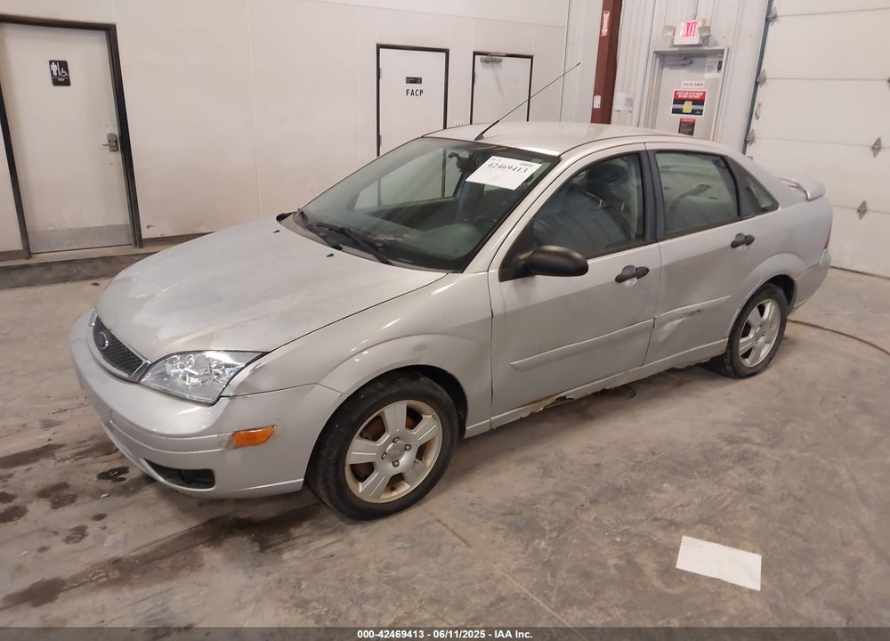 2005 FORD FOCUS VIN: 1FAFP34N25W139215