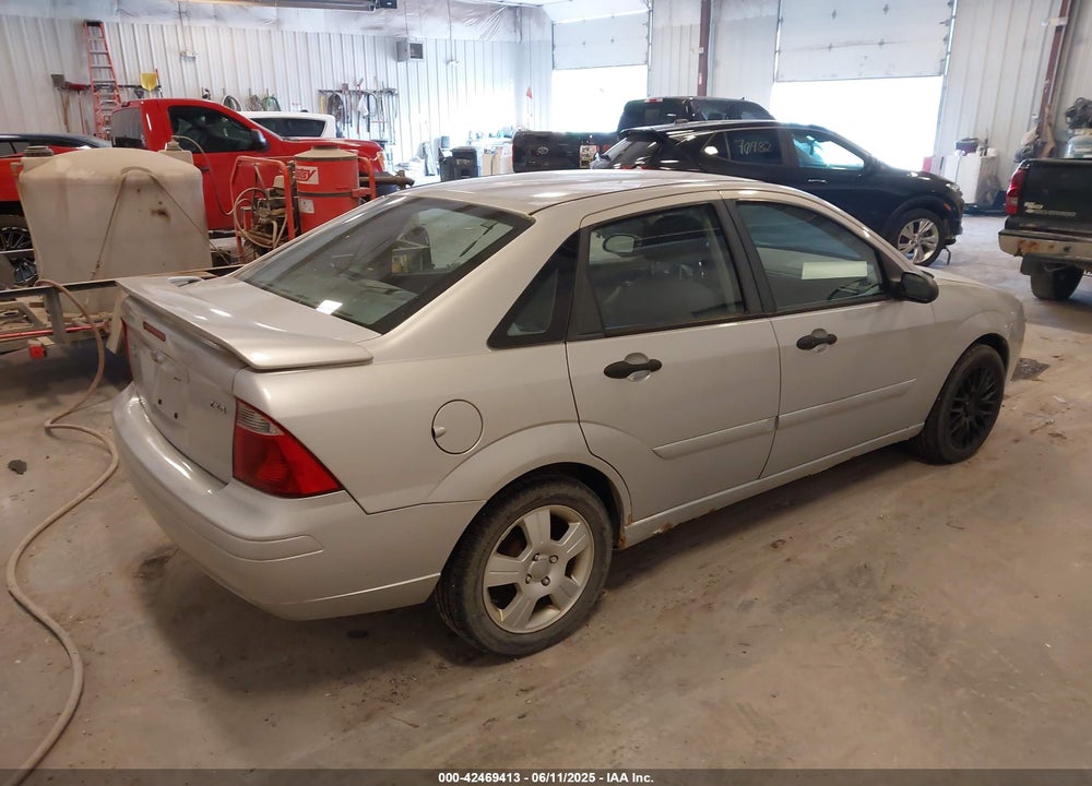 2005 FORD FOCUS VIN: 1FAFP34N25W139215