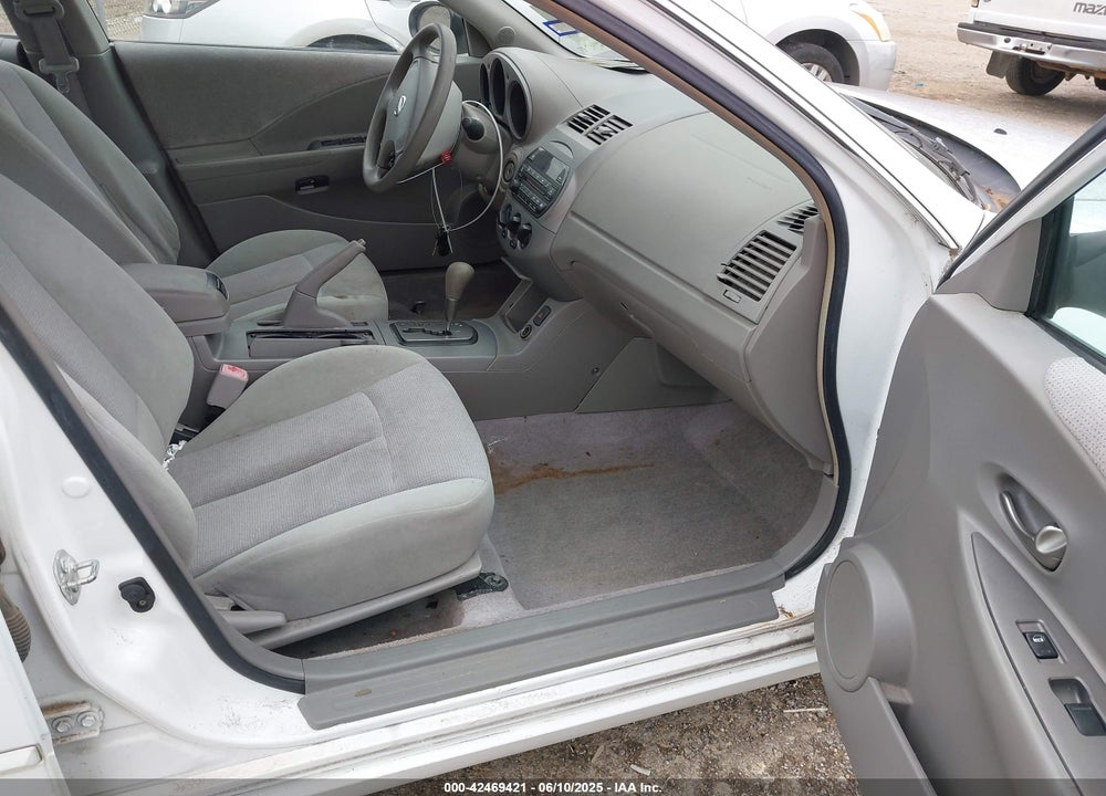 2002 NISSAN ALTIMA 2.5 S VIN: 1N4AL11D82C119182