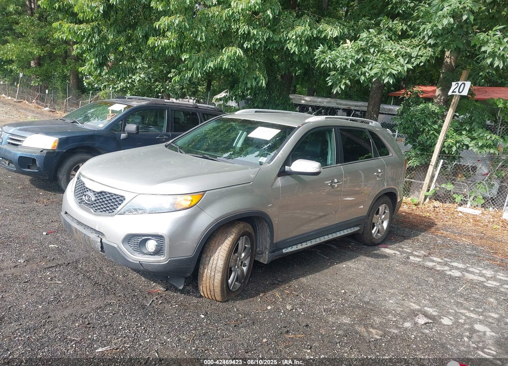 2013 KIA SORENTO VIN: 5XYKU3A62DG371176