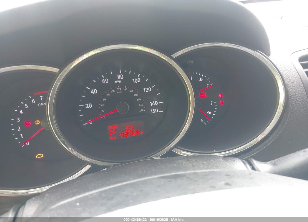 2013 KIA SORENTO VIN: 5XYKU3A62DG371176