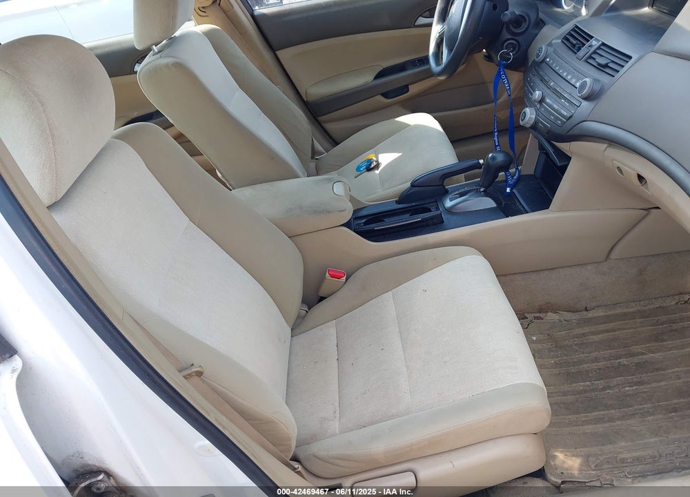 2008 HONDA ACCORD VIN: 1HGCP26418A057930