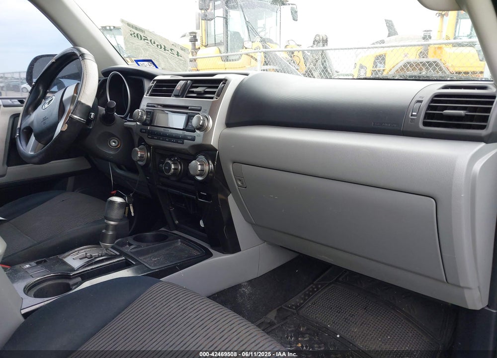 2011 TOYOTA 4RUNNER VIN: JTEZU5JRXB5016696