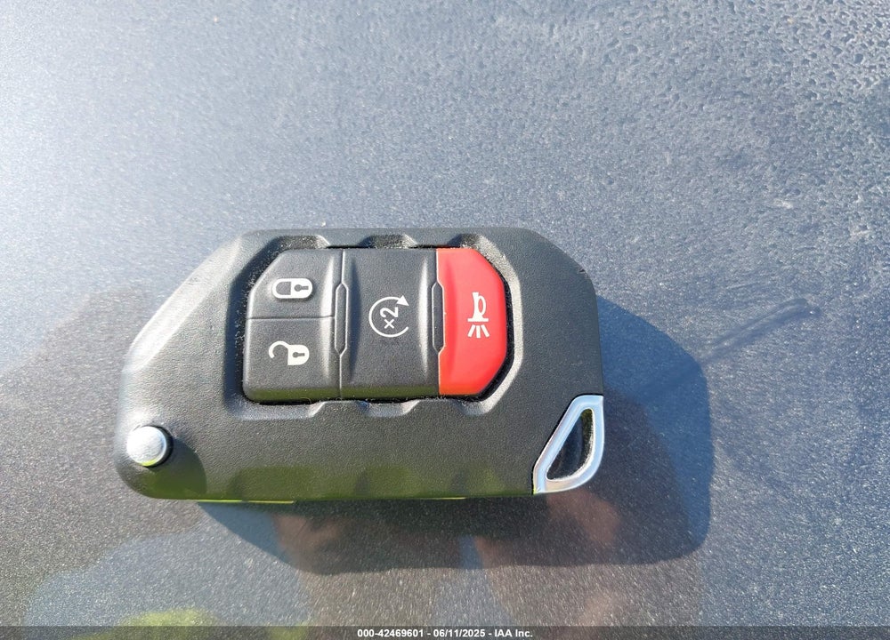 2023 JEEP WRANGLER / VIN: 1C4HJXDG7PW646627
