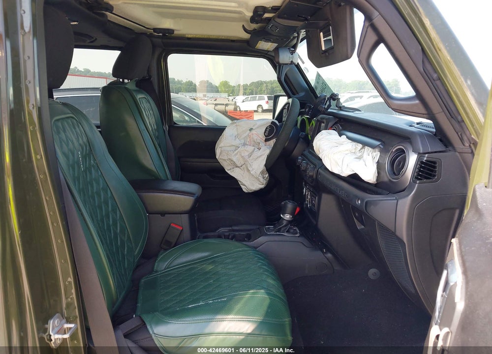 2023 JEEP WRANGLER / VIN: 1C4HJXDG7PW646627