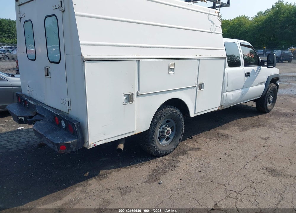 2005 GMC SIERRA 2500HD WORK TRUCK VIN: 1GDHK29U35E216445