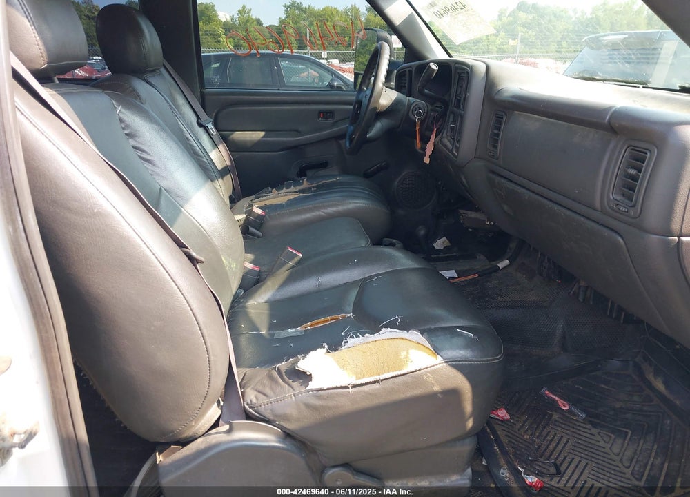 2005 GMC SIERRA 2500HD WORK TRUCK VIN: 1GDHK29U35E216445