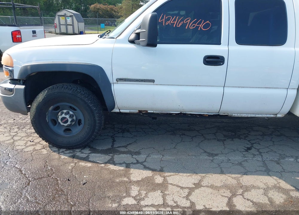 2005 GMC SIERRA 2500HD WORK TRUCK VIN: 1GDHK29U35E216445