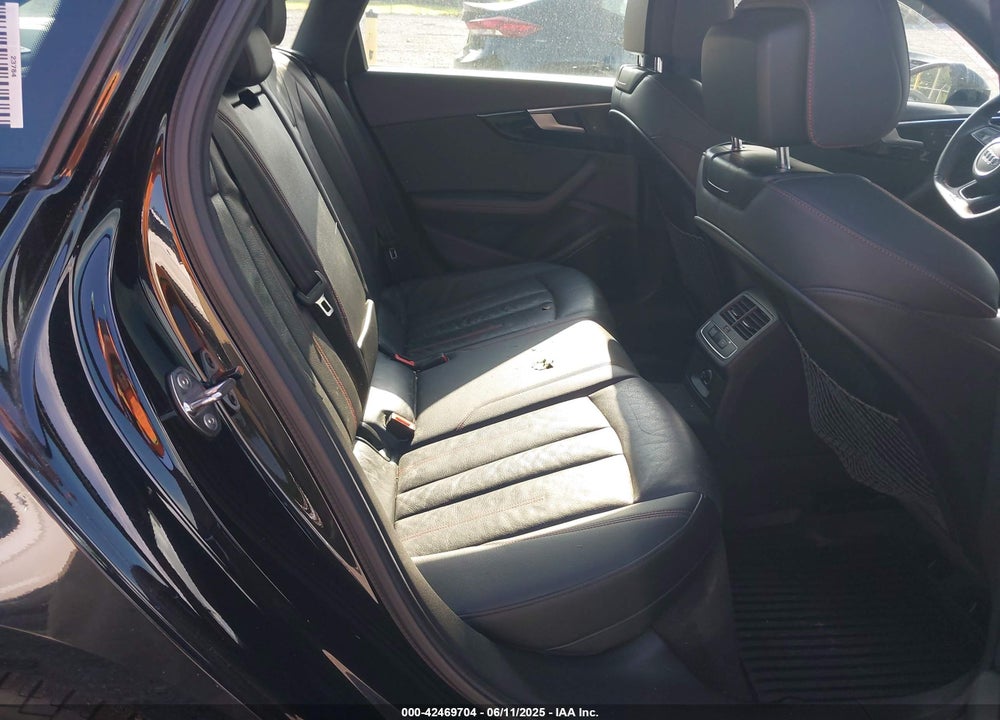 2018 AUDI A4 VIN: WAUENAF46JA011116
