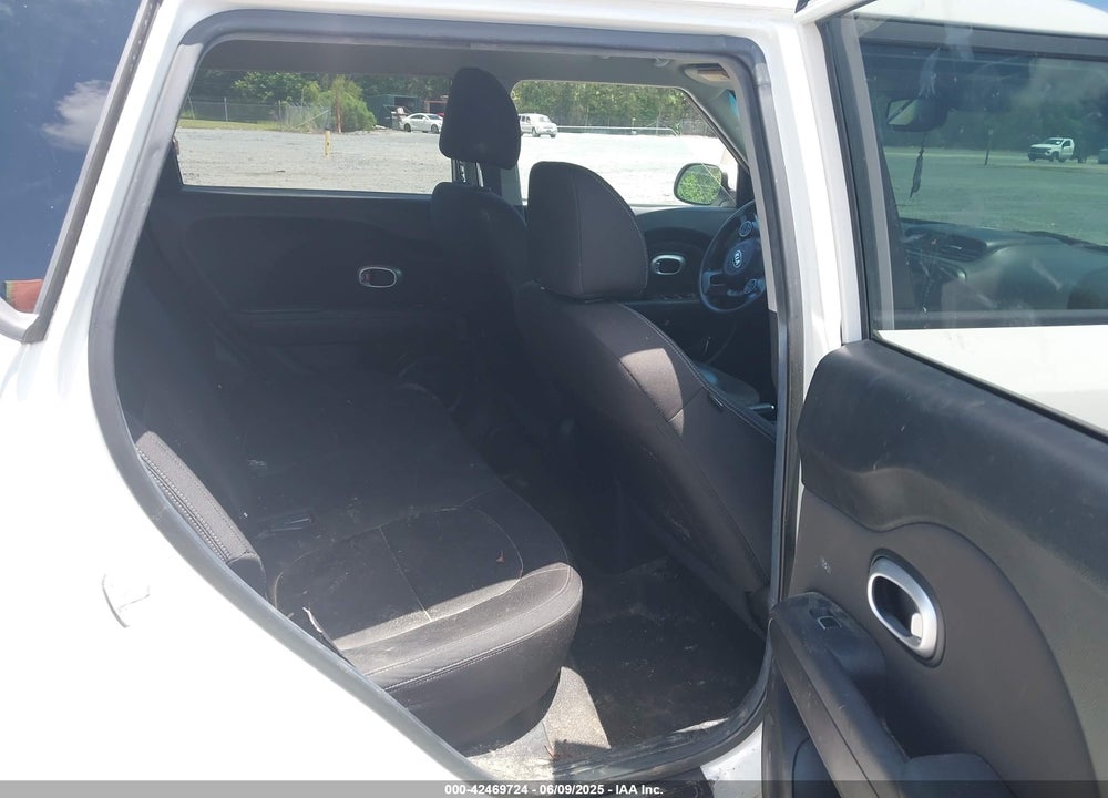 2017 KIA SOUL VIN: KNDJN2A21H7484863