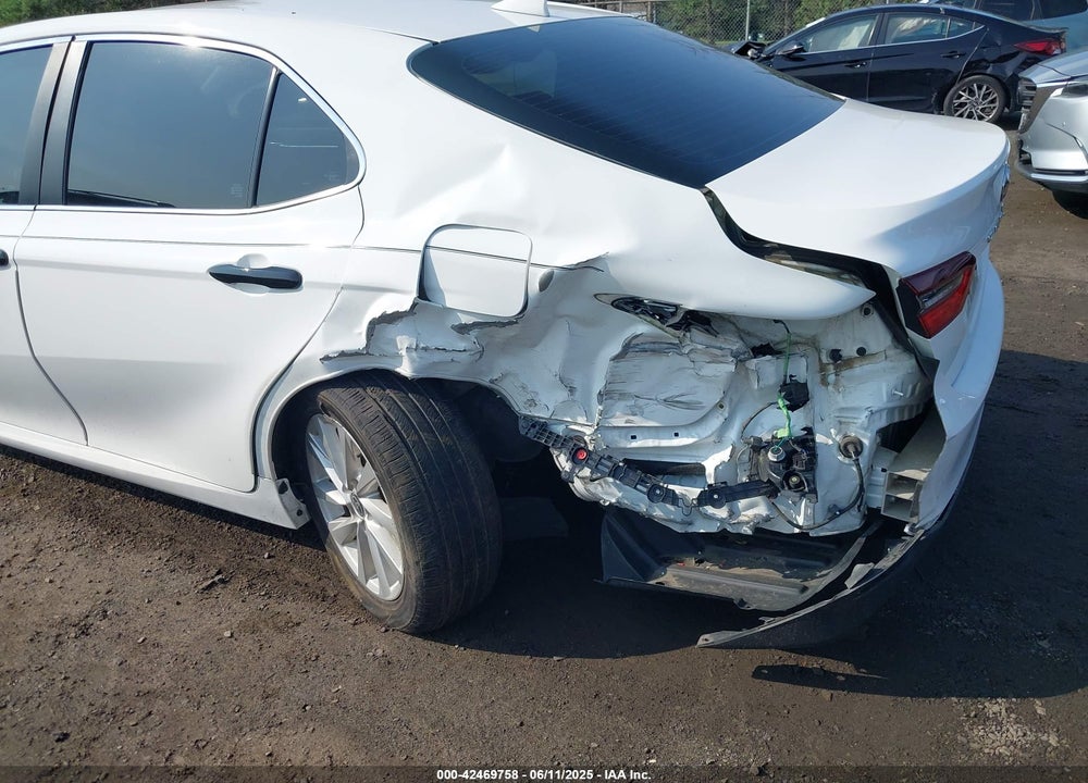 2022 TOYOTA CAMRY LE AWD VIN: 4T1R11BK0NU067461