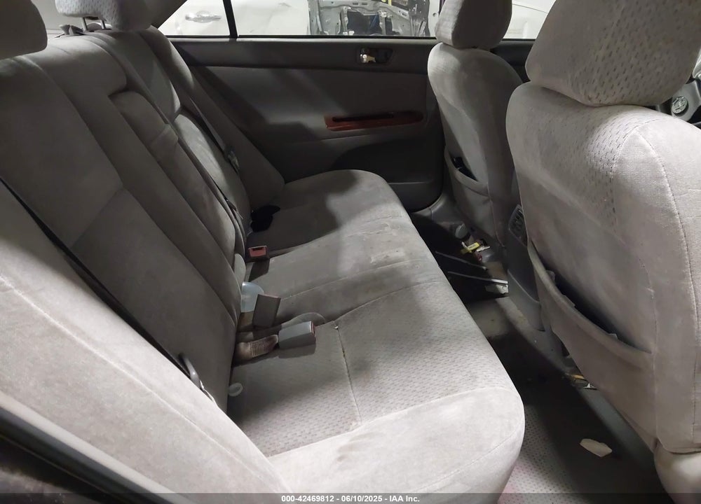 2002 TOYOTA CAMRY XLE VIN: 4T1BE32K62U605707