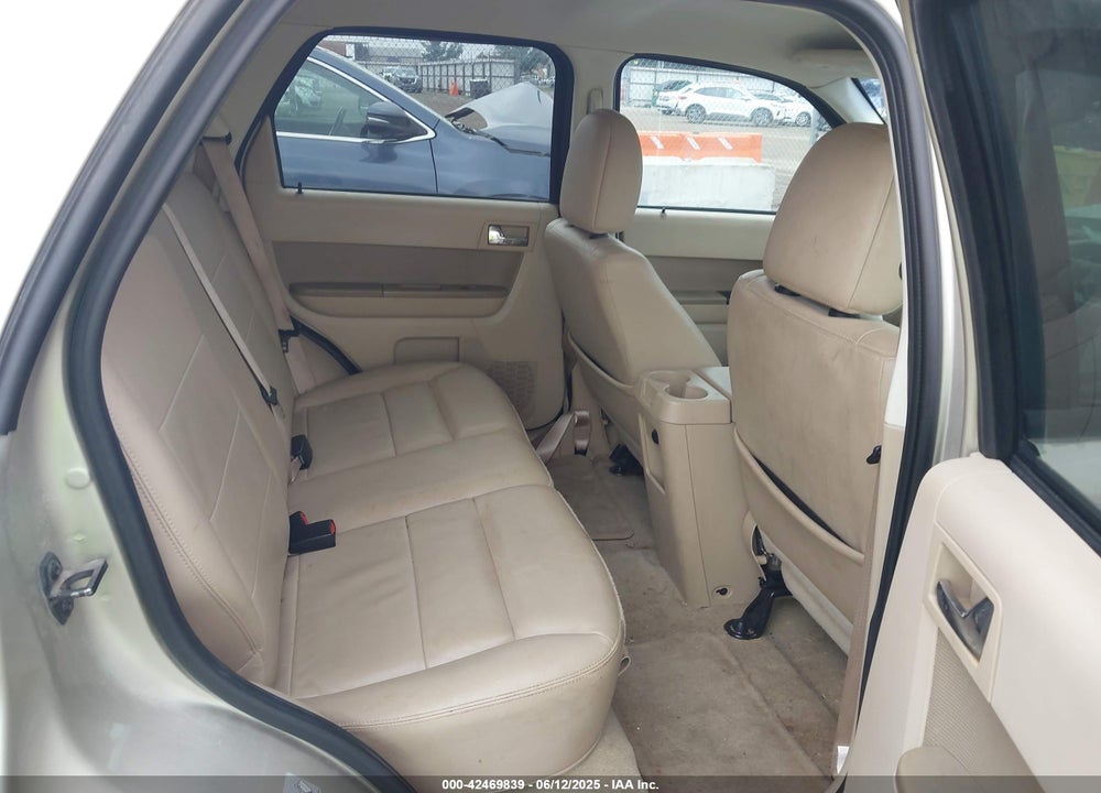 2010 FORD ESCAPE VIN: 1FMCU0EG3AKC85527