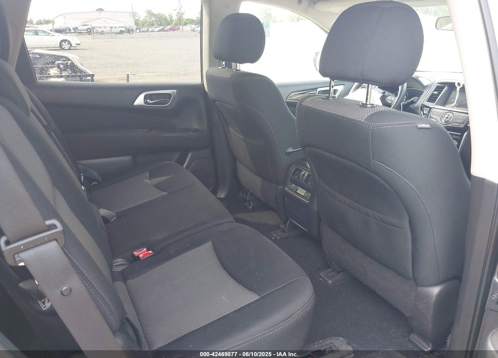 2017 NISSAN PATHFINDER S VIN: 5N1DR2MN7HC683927